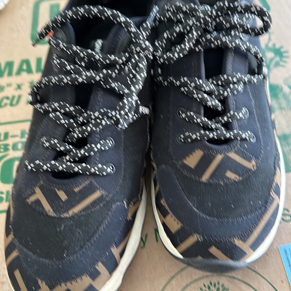 Fendi woman’s sneakers - Picture 3 of 4